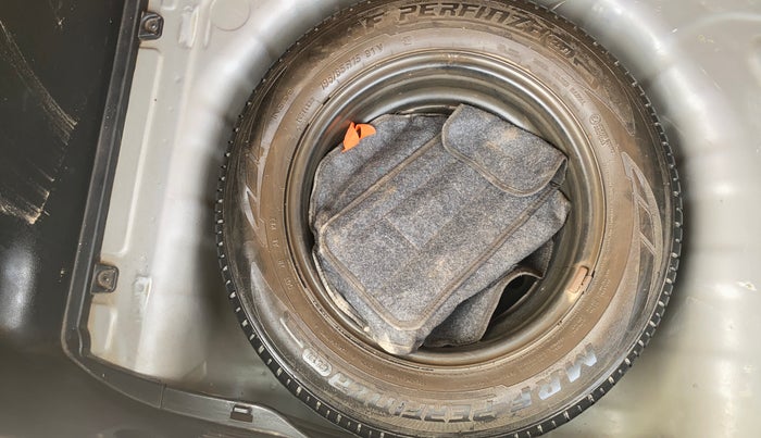 2020 Hyundai VENUE S 1.2, Petrol, Manual, 1,03,225 km, Spare Tyre