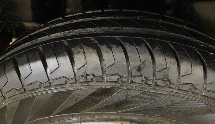 2024 Maruti Swift LXI, Petrol, Manual, 5,145 km, Right Rear Tyre Tread