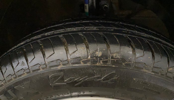 2024 Maruti Swift LXI, Petrol, Manual, 5,145 km, Right Front Tyre Tread