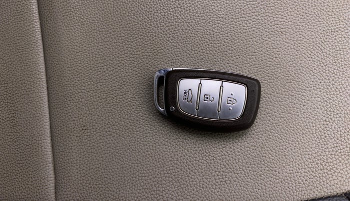 2016 Hyundai Grand i10 ASTA 1.2 KAPPA VTVT, Petrol, Manual, 94,915 km, Key Close Up