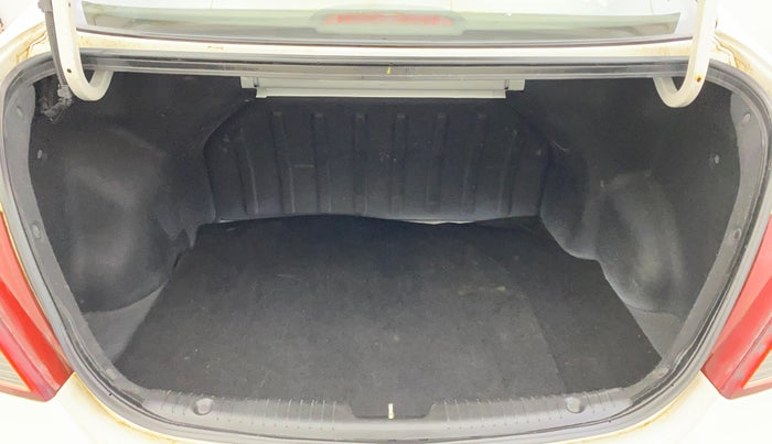 2016 Hyundai Verna 1.6 VTVT SX AT, Petrol, Automatic, 46,469 km, Boot Inside