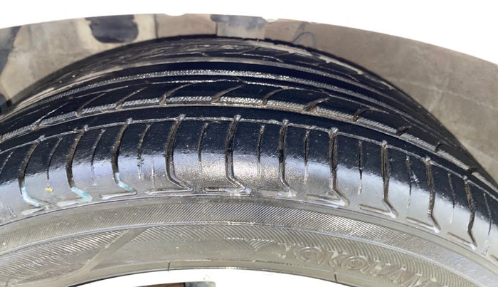 2016 Hyundai Verna 1.6 VTVT SX AT, Petrol, Automatic, 46,469 km, Left Front Tyre Tread