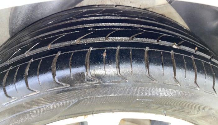 2016 Hyundai Verna 1.6 VTVT SX AT, Petrol, Automatic, 46,469 km, Left Rear Tyre Tread