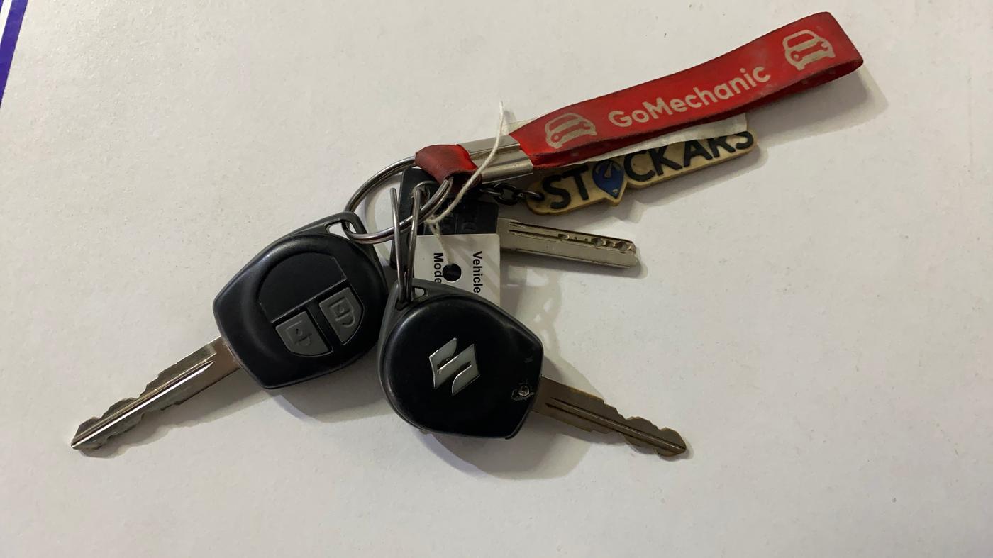 2014 Maruti Swift Dzire VXI, Petrol, Manual, 73,335 km, Key Close Up