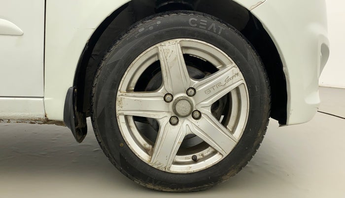 2012 Hyundai i10 SPORTZ (O) 1.2, Petrol, Manual, 70,640 km, Right Front Wheel