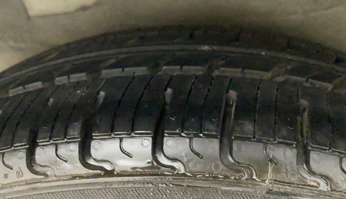 2012 Hyundai i10 SPORTZ (O) 1.2, Petrol, Manual, 70,640 km, Right Rear Tyre Tread