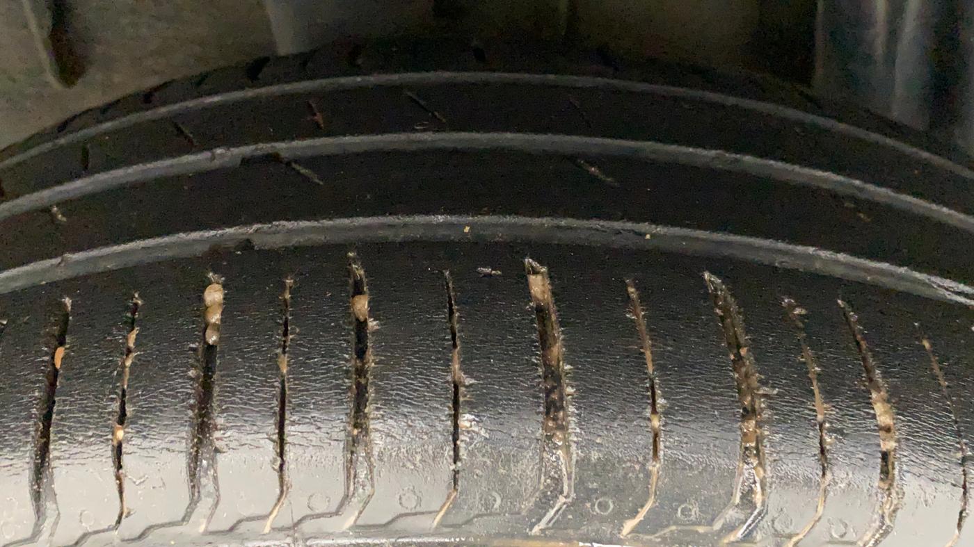 2019 Renault TRIBER RXZ, Petrol, Manual, 36,759 km, Right Rear Tyre Tread