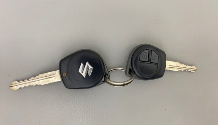 2015 Maruti Swift Dzire VXI, Petrol, Manual, 32,741 km, Key Close Up