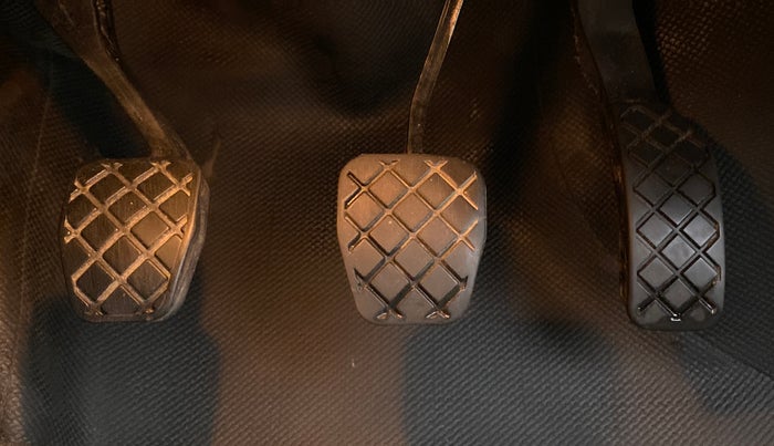 2016 Volkswagen Ameo HIGHLINE1.2L, Petrol, Manual, 56,060 km, Pedals