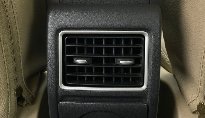 2016 Volkswagen Ameo HIGHLINE1.2L, Petrol, Manual, 56,060 km, Rear AC Vents