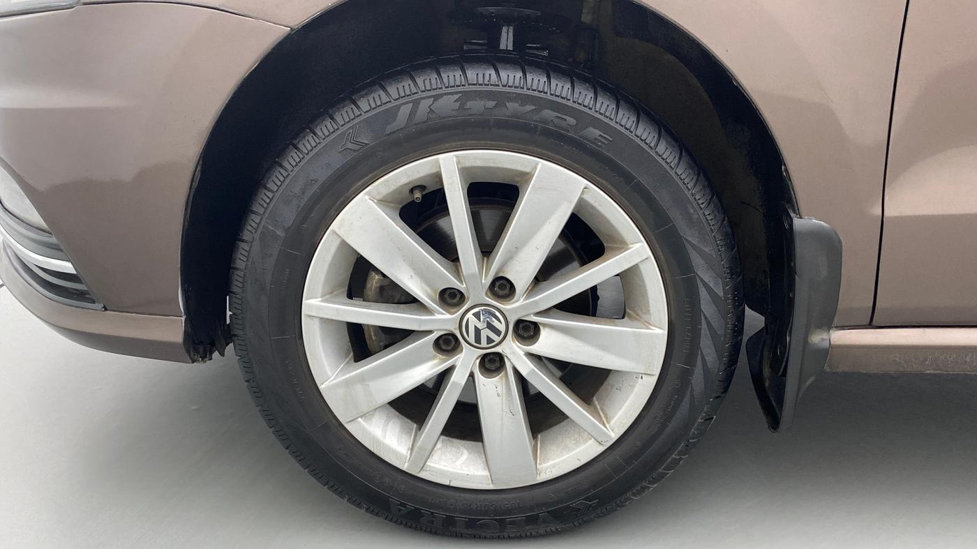 2016 Volkswagen Ameo HIGHLINE1.2L, Petrol, Manual, 56,060 km, Left Front Wheel