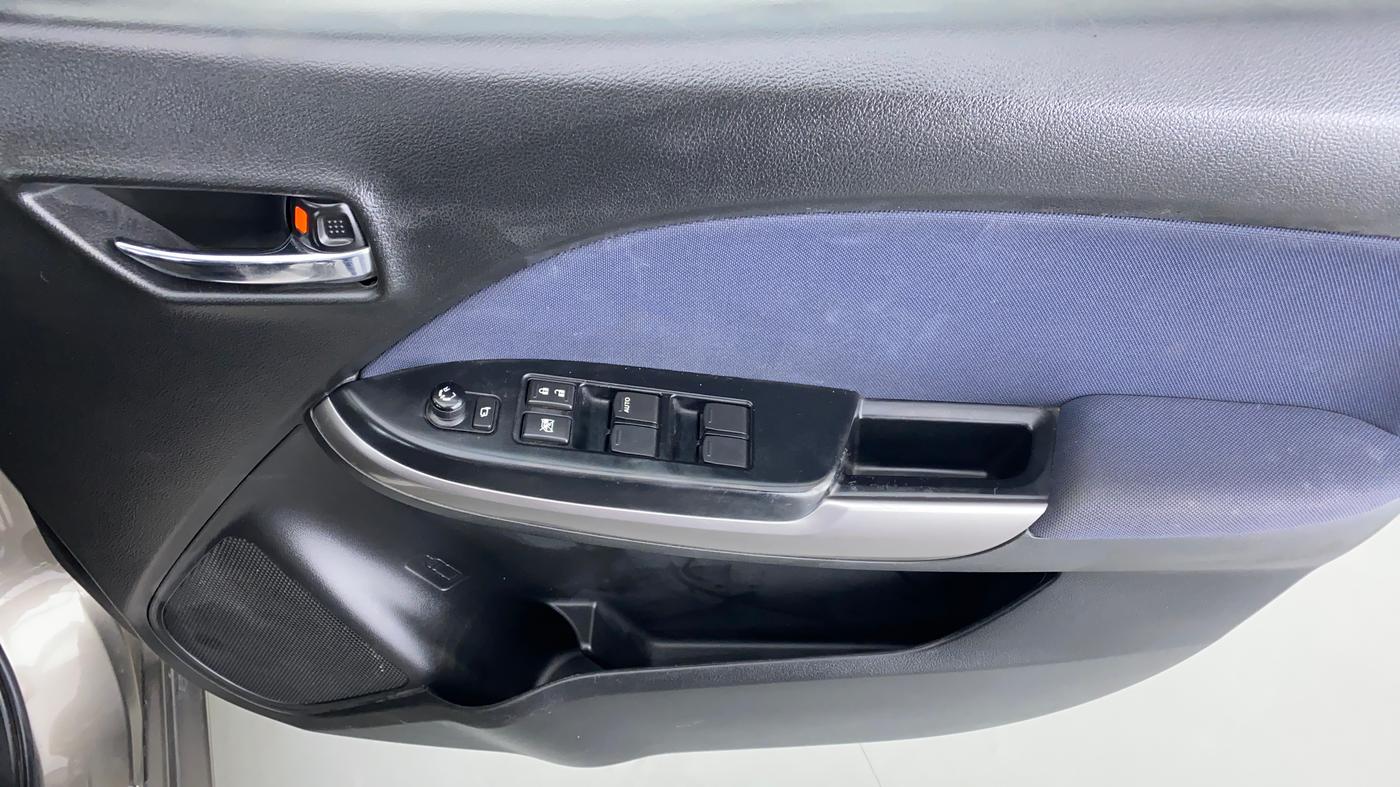 2020 Maruti Baleno DELTA 1.2 K12, Petrol, Manual, 36,641 km, Driver Side Door Panels Control