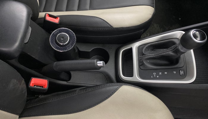 2020 Hyundai VENUE SX PLUS 1.0 TURBO DCT, Petrol, Automatic, 14,840 km, Gear Lever