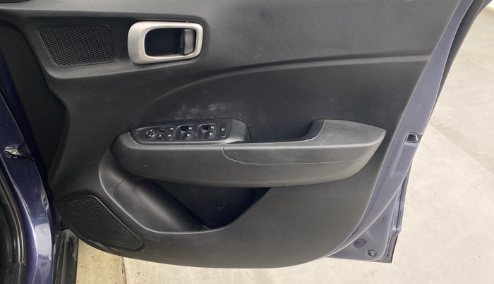 2020 Hyundai VENUE SX PLUS 1.0 TURBO DCT, Petrol, Automatic, 14,840 km, Driver Side Door Panels Control