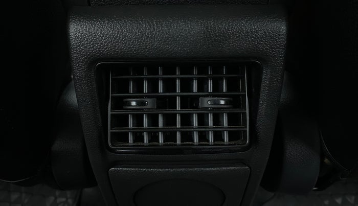 2021 Volkswagen Vento COMFORTLINE 1.0 TSI MT, Petrol, Manual, 23,113 km, Rear AC Vents