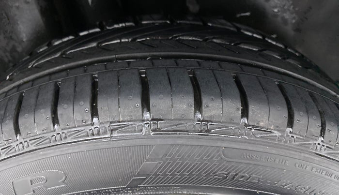 2021 Volkswagen Vento COMFORTLINE 1.0 TSI MT, Petrol, Manual, 23,113 km, Right Rear Tyre Tread