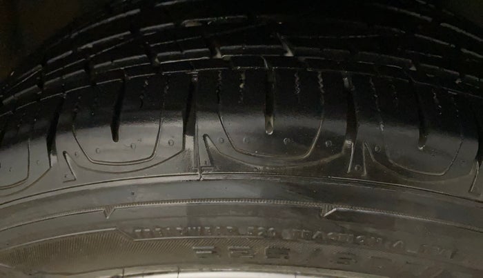 2018 Jeep Compass LIMITED 1.4 PETROL AT, Petrol, Automatic, 67,599 km, Left Rear Tyre Tread