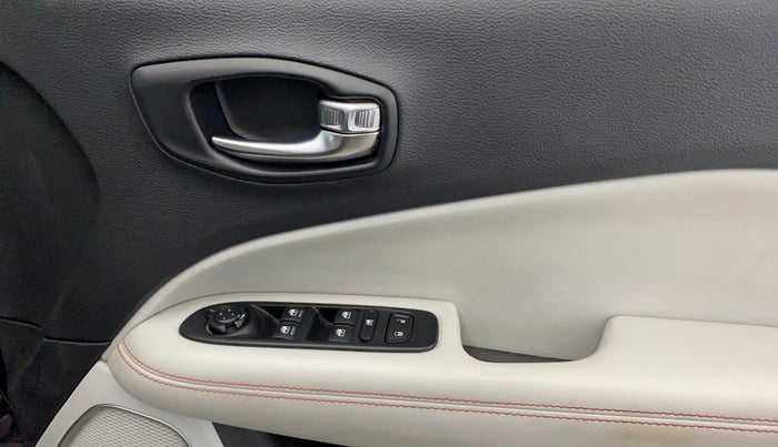 2018 Jeep Compass LIMITED 1.4 PETROL AT, Petrol, Automatic, 67,599 km, Driver Side Door Panels Control