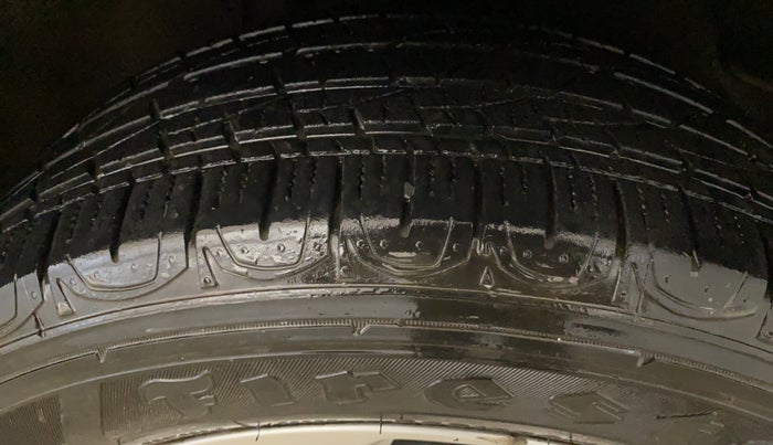 2018 Jeep Compass LIMITED 1.4 PETROL AT, Petrol, Automatic, 67,599 km, Right Front Tyre Tread