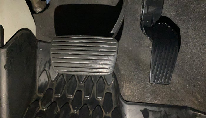 2018 Jeep Compass LIMITED 1.4 PETROL AT, Petrol, Automatic, 67,599 km, Pedals