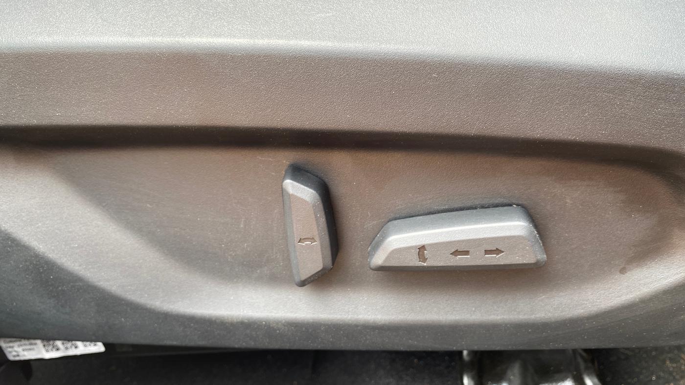 2024 Tata Curvv Accomplished Plus A 1.2 Hyperion GDI Petrol 6MT, Petrol, Manual, 1,757 km, Driver Side Adjustment Panel