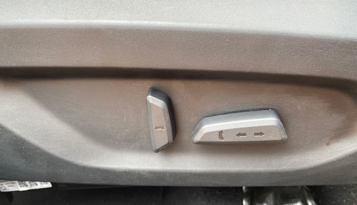 2024 Tata Curvv Accomplished Plus A 1.2 Hyperion GDI Petrol 6MT, Petrol, Manual, 1,757 km, Driver Side Adjustment Panel