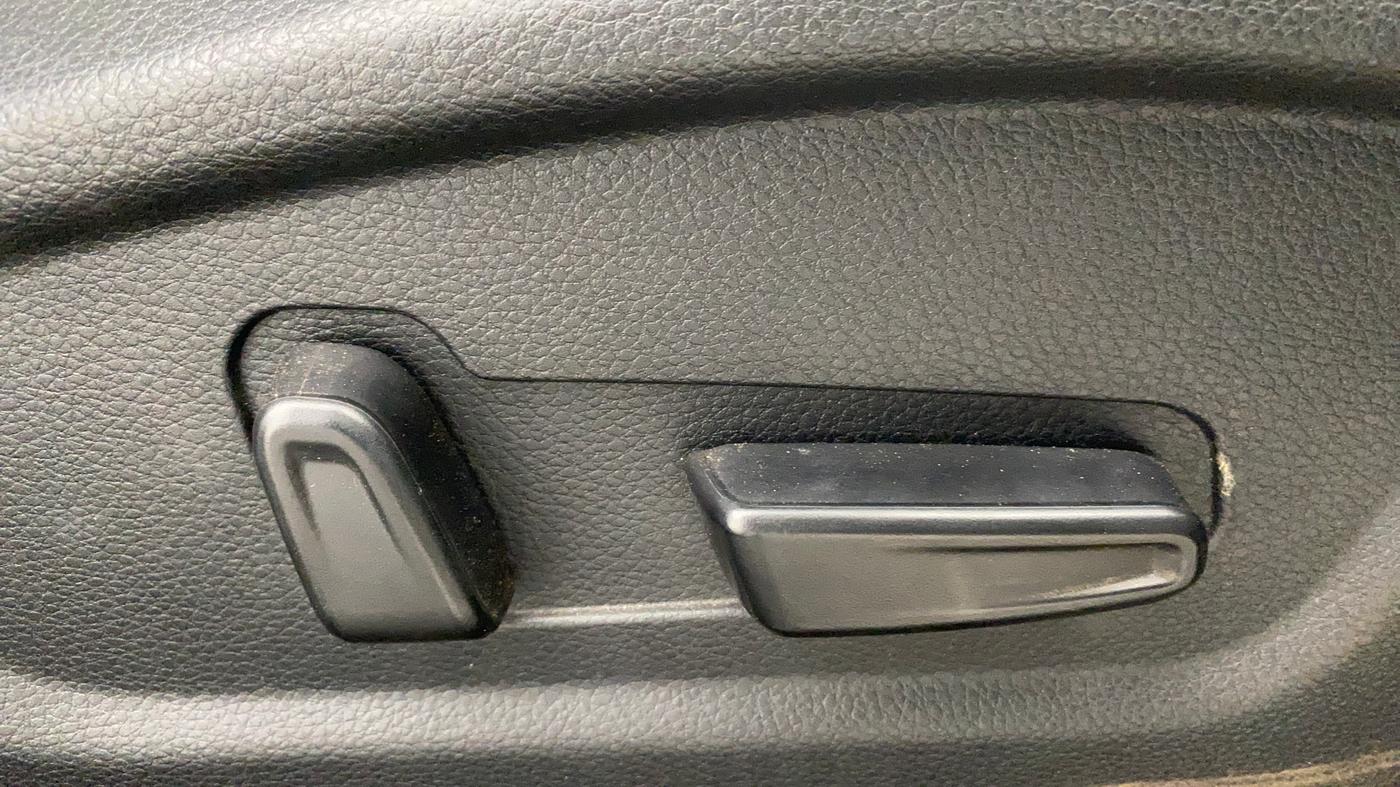 2019 KIA SELTOS GTX PLUS DCT 1.4 PETROL, Petrol, Automatic, 26,632 km, Driver Side Adjustment Panel