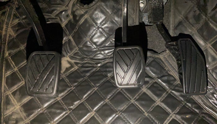 2023 Maruti FRONX DELTA PLUS 1.2MT, Petrol, Manual, 32,039 km, Pedals