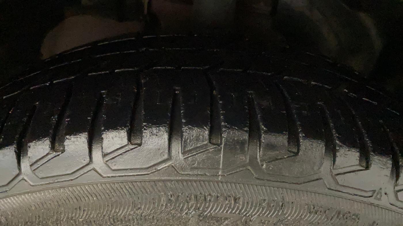 2018 Ford New Figo TREND 1.2 PETROL, Petrol, Manual, 46,334 km, Right Front Tyre Tread