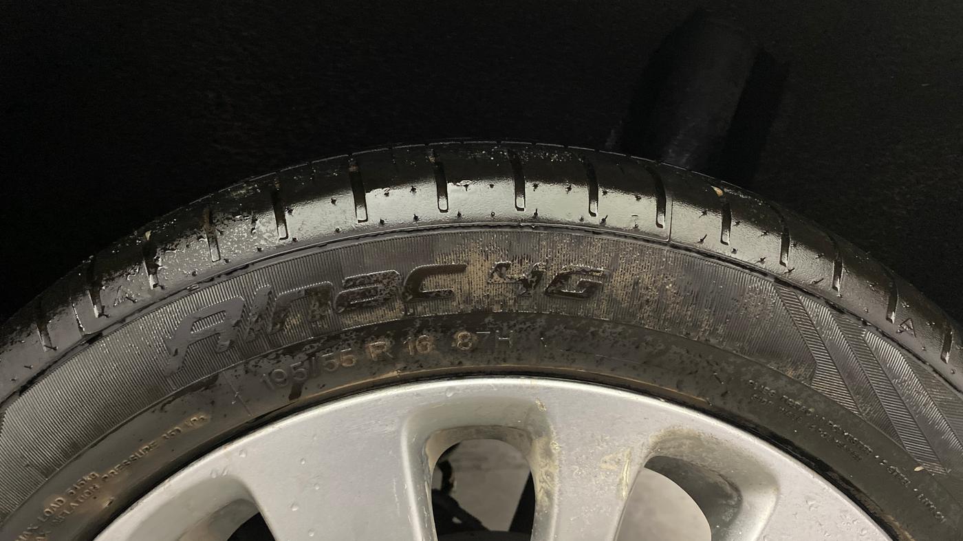 2017 Maruti Baleno ZETA PETROL 1.2, Petrol, Manual, 56,484 km, Left Rear Tyre Tread