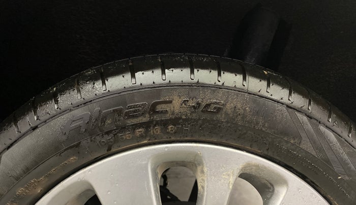 2017 Maruti Baleno ZETA PETROL 1.2, Petrol, Manual, 56,484 km, Left Rear Tyre Tread