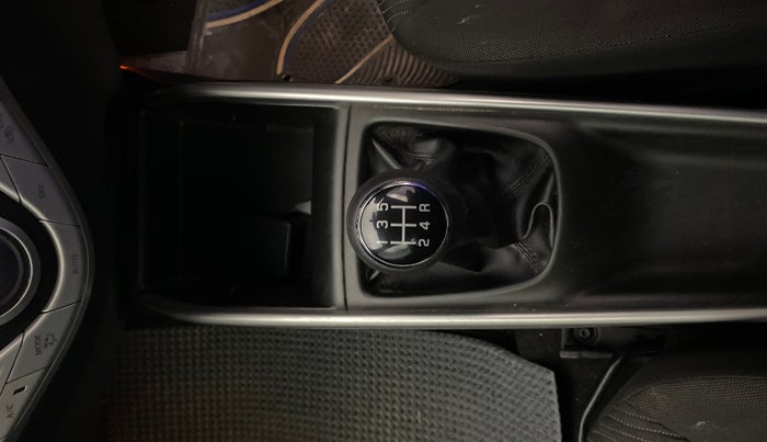 2017 Maruti Baleno ZETA PETROL 1.2, Petrol, Manual, 56,484 km, Gear Lever