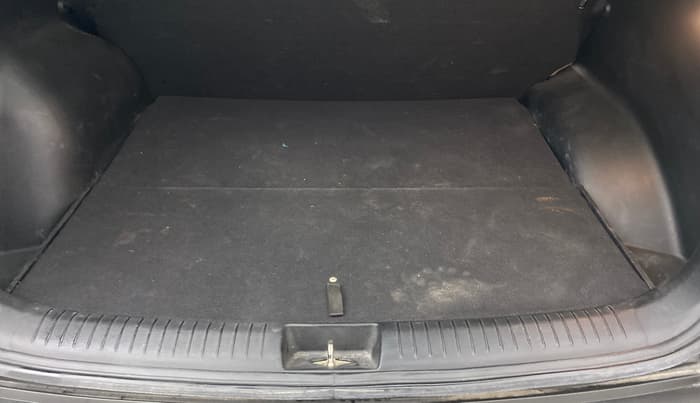 2018 Hyundai Creta E PLUS 1.6 PETROL, Petrol, Manual, 30,917 km, Boot Inside