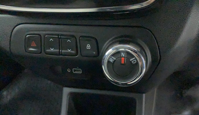 2019 Renault Kwid RXT 1.0 AMT (O), Petrol, Automatic, 14,743 km, Gear Lever