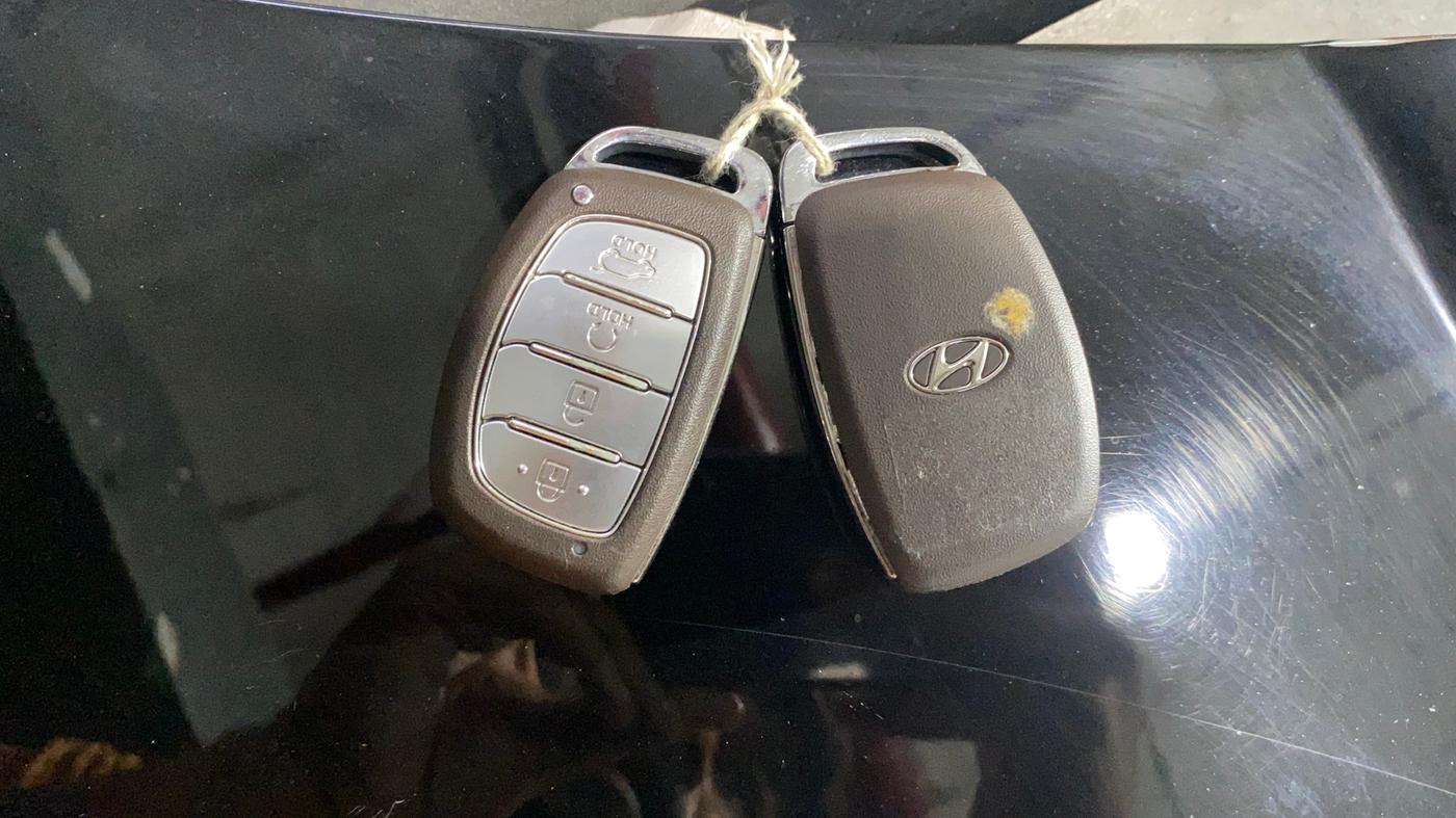 2021 Hyundai ALCAZAR PRESTIGE 2.0 MT 6STR, Petrol, Manual, 41,852 km, Key Close Up