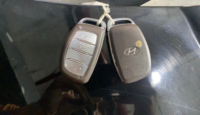 2021 Hyundai ALCAZAR PRESTIGE 2.0 MT 6STR, Petrol, Manual, 41,852 km, Key Close Up