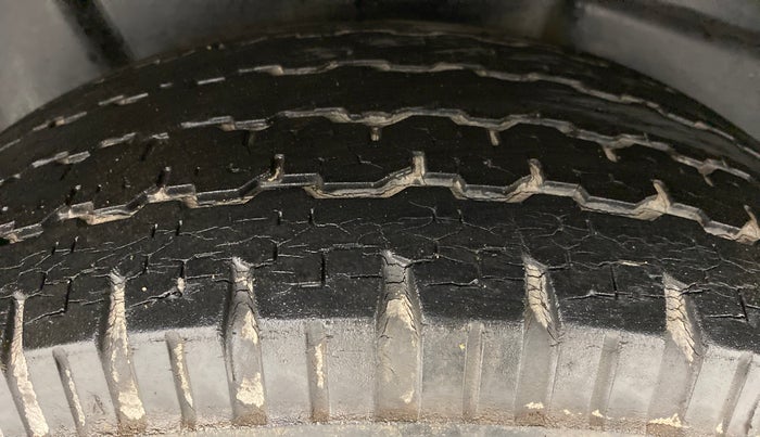 2011 Tata Safari 4X2 GX DICOR 2.2 VTT, Diesel, Manual, 60,149 km, Left Rear Tyre Tread