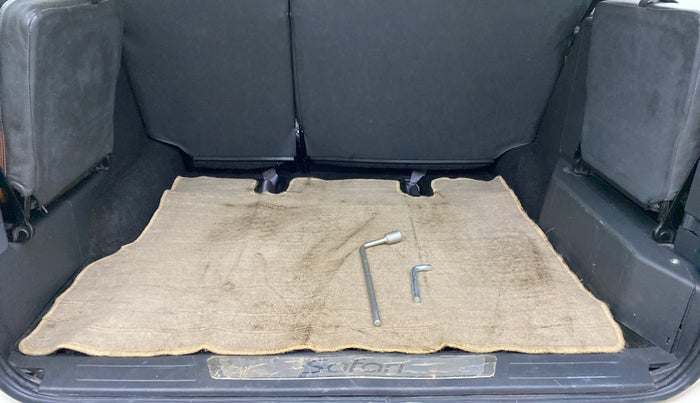 2011 Tata Safari 4X2 GX DICOR 2.2 VTT, Diesel, Manual, 60,149 km, Boot Inside