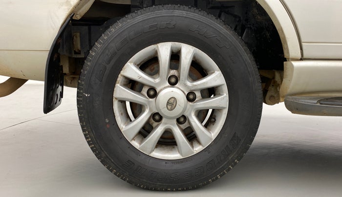 2011 Tata Safari 4X2 GX DICOR 2.2 VTT, Diesel, Manual, 60,149 km, Right Rear Wheel