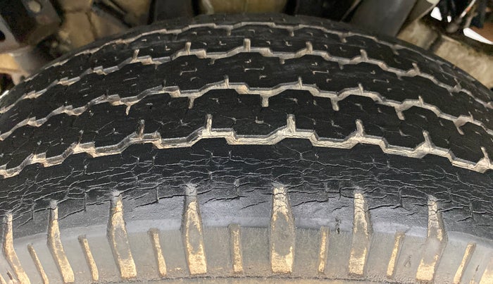 2011 Tata Safari 4X2 GX DICOR 2.2 VTT, Diesel, Manual, 60,149 km, Left Front Tyre Tread