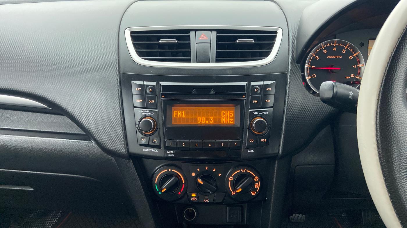 2016 Maruti Swift VXI, Petrol, Manual, 26,723 km, Air Conditioner