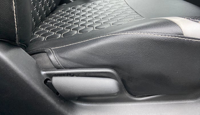 2016 Maruti Swift VXI, Petrol, Manual, 26,723 km, Driver Side Adjustment Panel