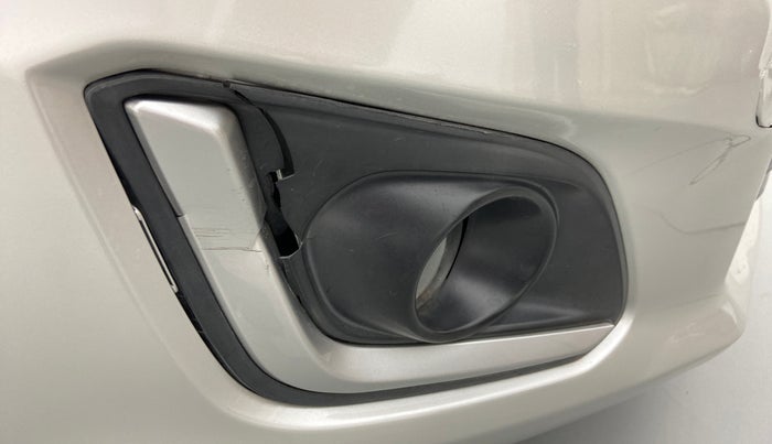 2016 Maruti Swift VXI, Petrol, Manual, 26,723 km, Right fog light - Not fixed properly