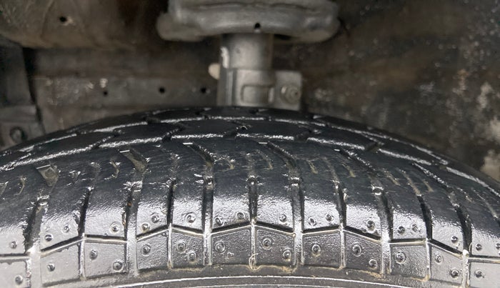 2016 Maruti Swift VXI, Petrol, Manual, 26,723 km, Left Front Tyre Tread