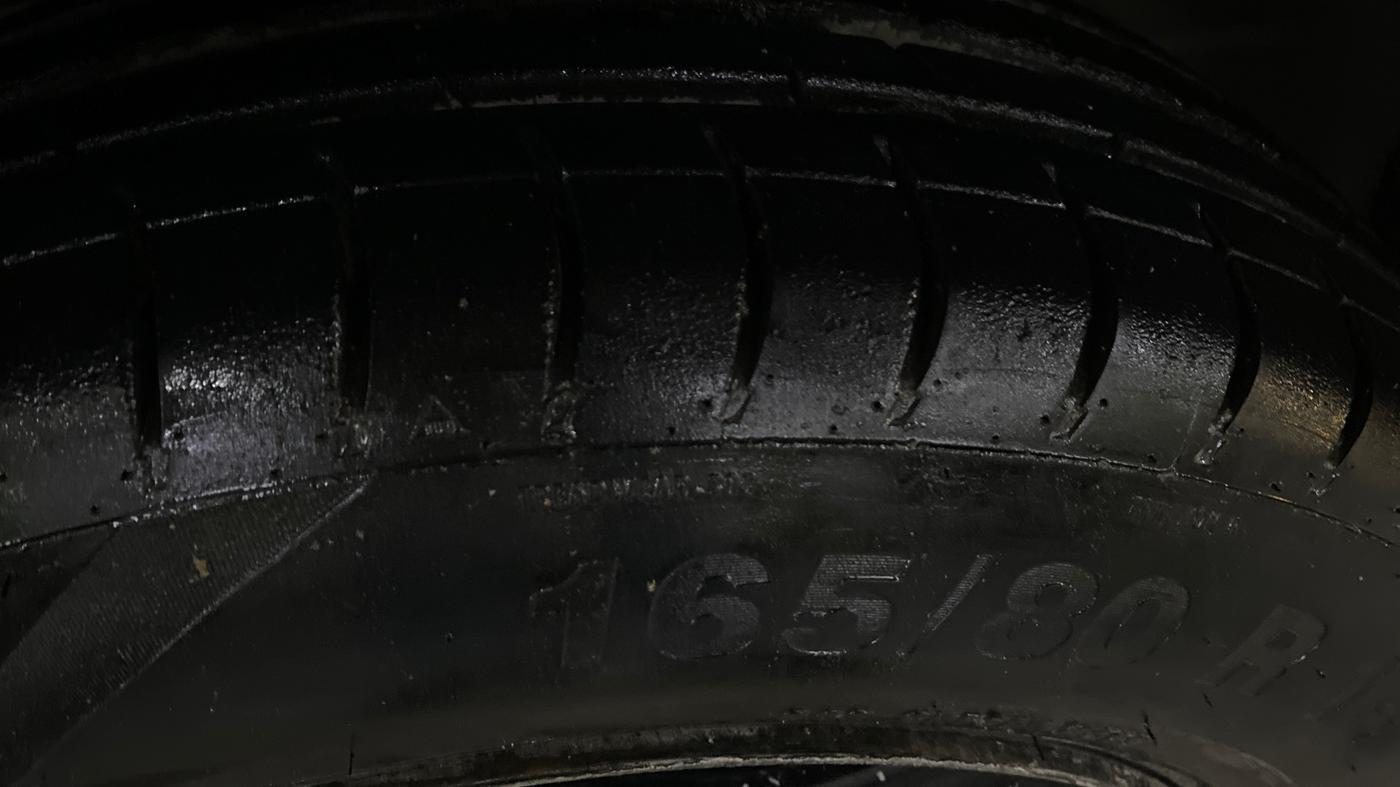 2017 Mahindra Kuv100 K4 5 STR, Petrol, Manual, 79,684 km, Left Front Tyre Tread