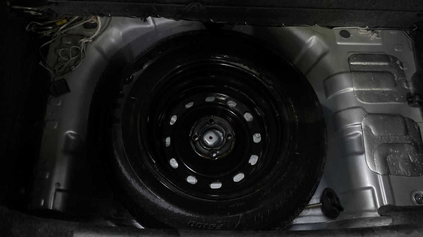 2017 Mahindra Kuv100 K4 5 STR, Petrol, Manual, 79,684 km, Spare Tyre