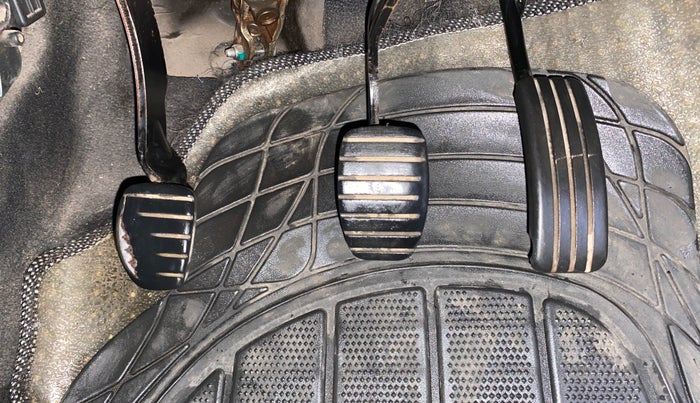 2014 Renault Duster RXL PETROL, Petrol, Manual, 66,946 km, Pedals