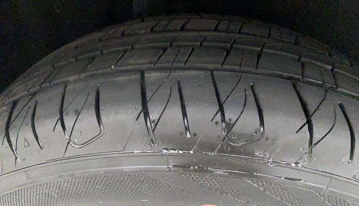 2016 Ford Ecosport TITANIUM 1.5L PETROL AT, Petrol, Automatic, 86,534 km, Right Rear Tyre Tread