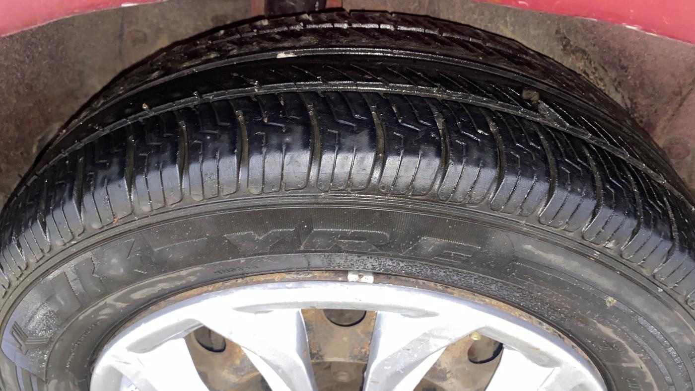 2013 Maruti Ertiga VXI CNG, CNG, Manual, 1,02,537 km, Right Rear Tyre Tread