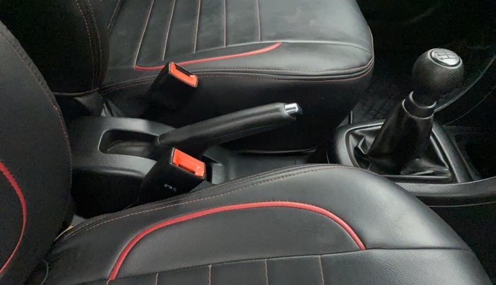 2012 Maruti Swift VXI, Petrol, Manual, 32,556 km, Gear Lever
